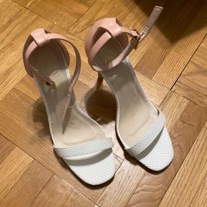 NWOT Missguided Pink/White Reptile Heels 6